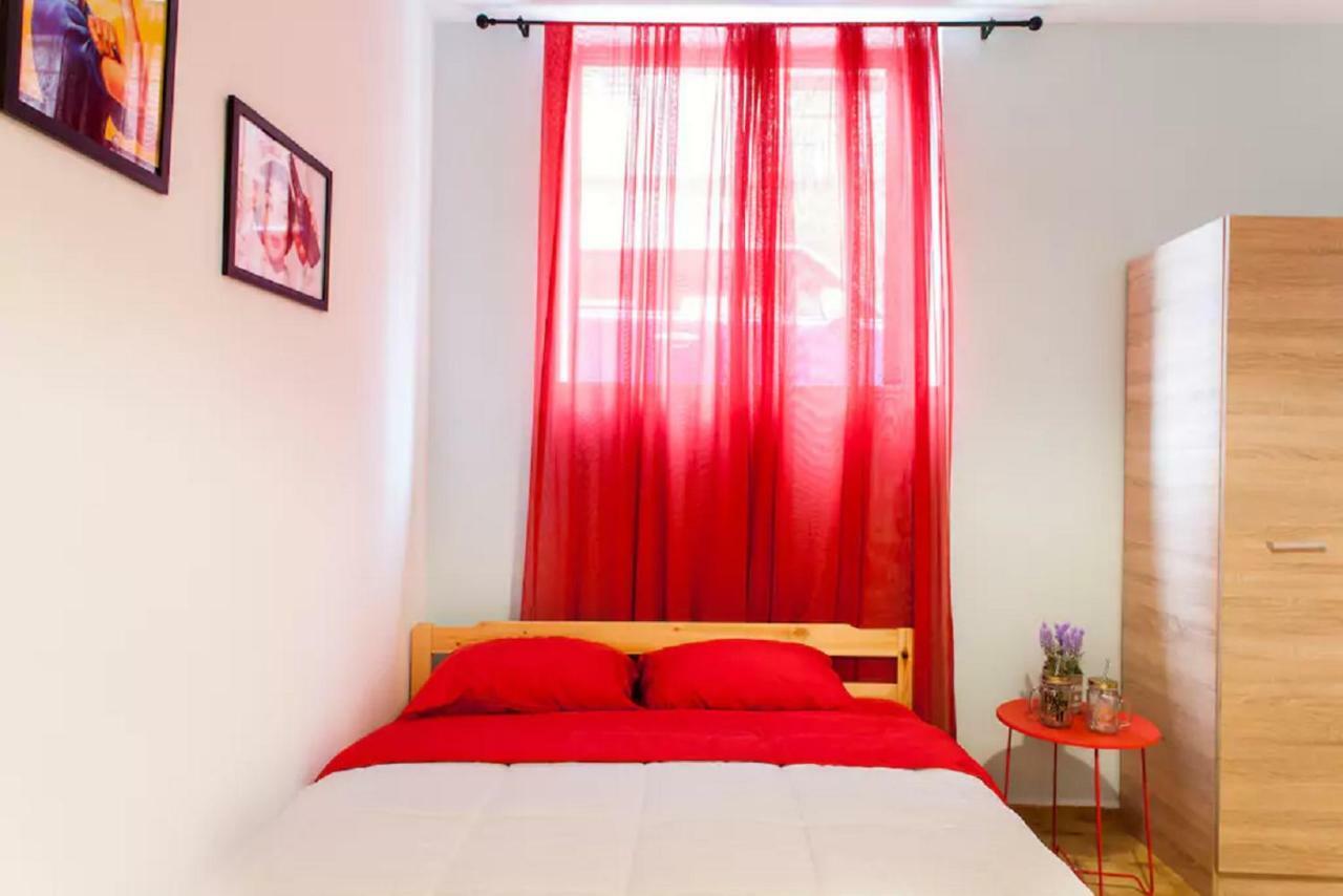 Studio For Couples Near Downtown كاندية المظهر الخارجي الصورة
